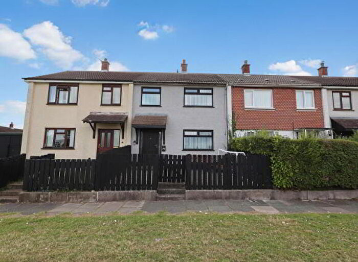 3 Bedroom Mid Terraced House For Sale In Knockleigh Drive, Carrickfergus, BT38