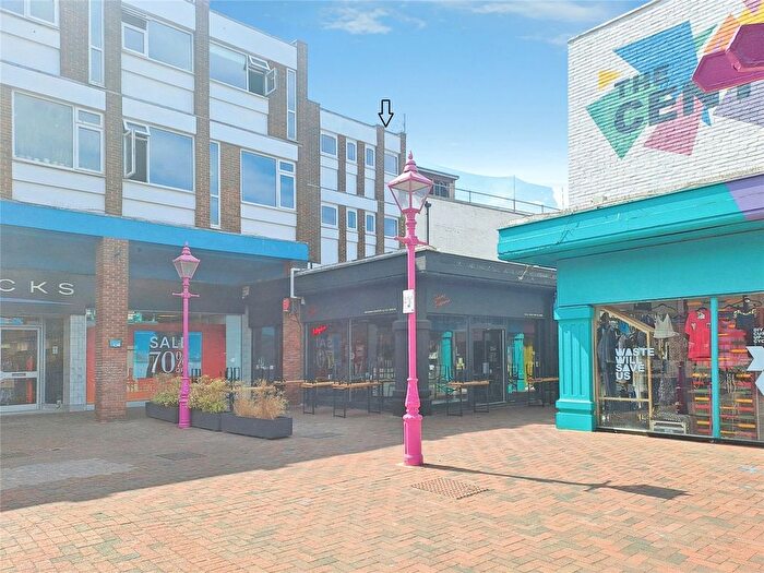 2 Bedroom Flat For Sale In Herbert Place, Margate, Kent, CT9