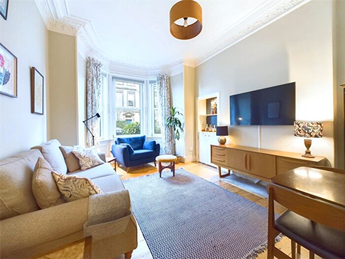 2 Bedroom Apartment To Rent In Royston Terrace, Edinburgh, Midlothian, EH3