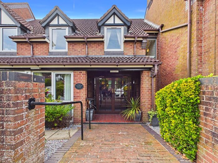 2 Bedroom Apartment For Sale In Haldenby Court, West End, Swanland, HU14