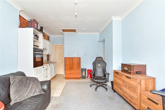 4 Bedroom Semi-Detached House For Sale In Hay Road, Chichester, West Sussex, PO19