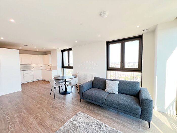 2 Bedroom Flat To Rent In Affinity View, London, E16