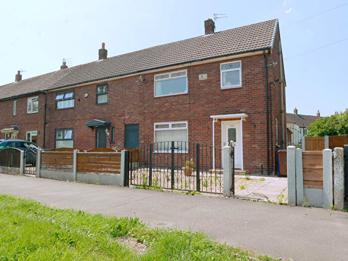 3 Bedroom End Of Terrace House For Sale In Greenbrow Road, Manchester, M23