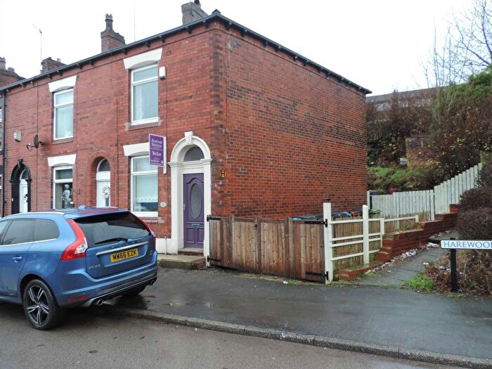 2 Bedroom End Of Terrace House To Rent In Albert Street, Royton, OL2