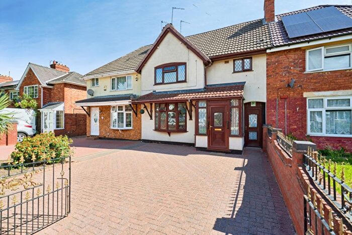 3 Bedroom Terraced House For Sale In Webster Road, Walsall, West Midlands, WS2