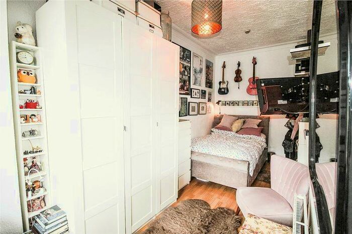 Apartment To Rent In Muswell Hill Road, N10
