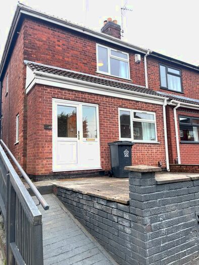 2 Bedroom Semi-Detached House To Rent In Roydene Crescent, Leicester, LE4