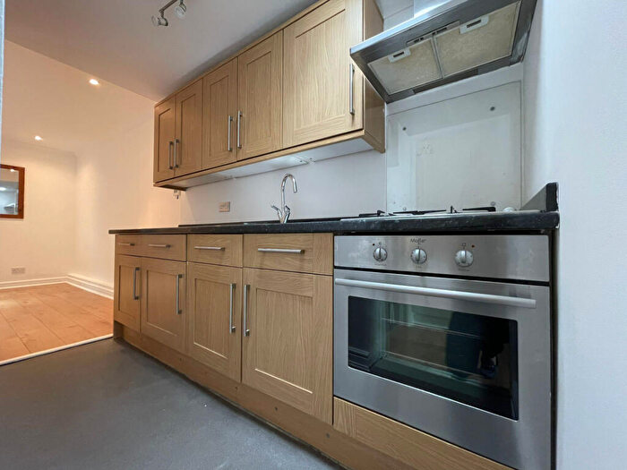 1 Bedroom Apartment To Rent In Bedroom With Garden, Outbuilding And Utility Space, RH4