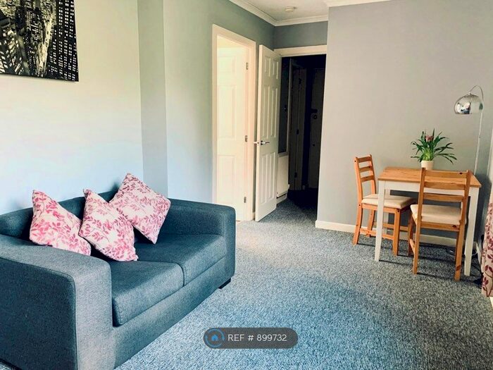 1 Bedroom Flat To Rent In Shirebrook Park, Glossop, SK13