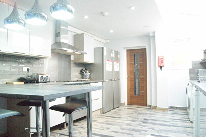 6 Bedroom Terraced House To Rent In Exeter Road, Selly Oak, Birmingham, B29