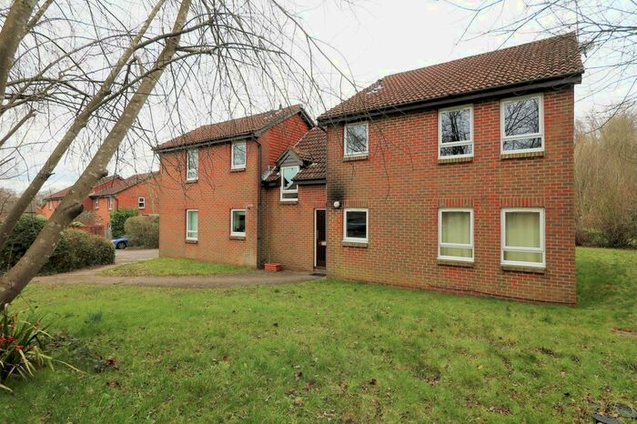 1 Bedroom Flat To Rent In Holmesdale Road, North Holmwood, Dorking RH5