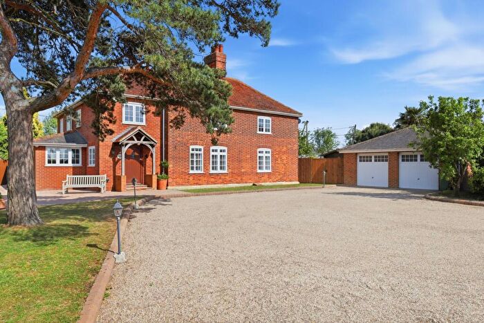 5 Bedroom Detached House For Sale In Chestnut Farm Road, Althorne, CM3