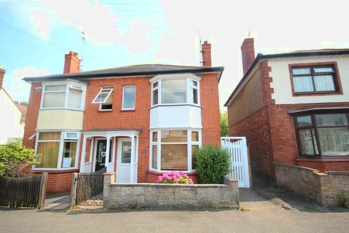 3 Bedroom Semi-Detached House To Rent In Neale Avenue, Kettering, NN16
