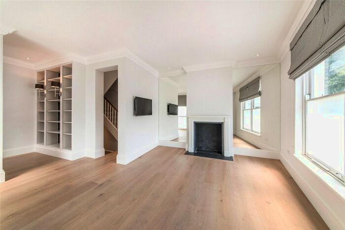 3 Bedroom End Of Terrace House To Rent In Westmoreland Terrace, Pimlico, London SW1V