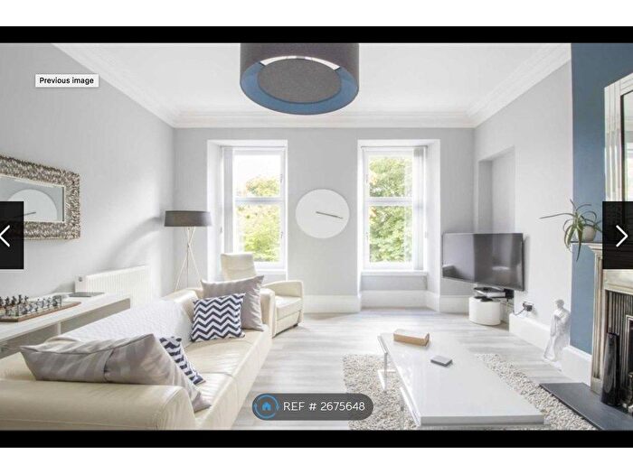 2 Bedroom Flat To Rent In Pollokshaws Road, Glasgow, G41