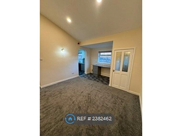 2 Bedroom Flat To Rent In The Old Liberal Club, Hyde, SK14