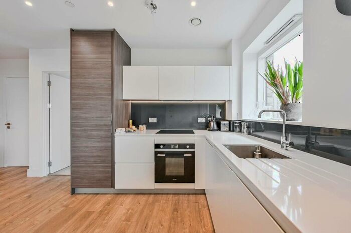 1 Bedroom Flat To Rent In Pegler Square, Kidbrooke, SE3