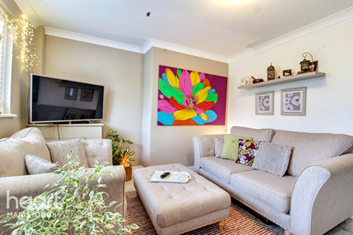 2 Bedroom Cottage To Rent In The Cottages, Maidstone, ME15