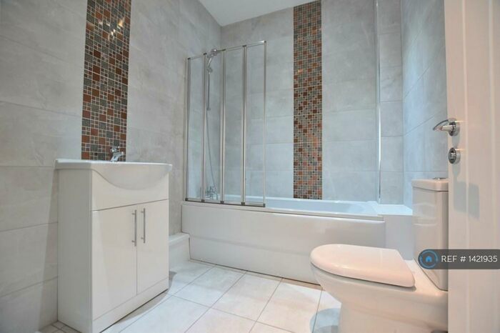 1 Bedroom Flat To Rent In Farley Hill, Luton, LU1