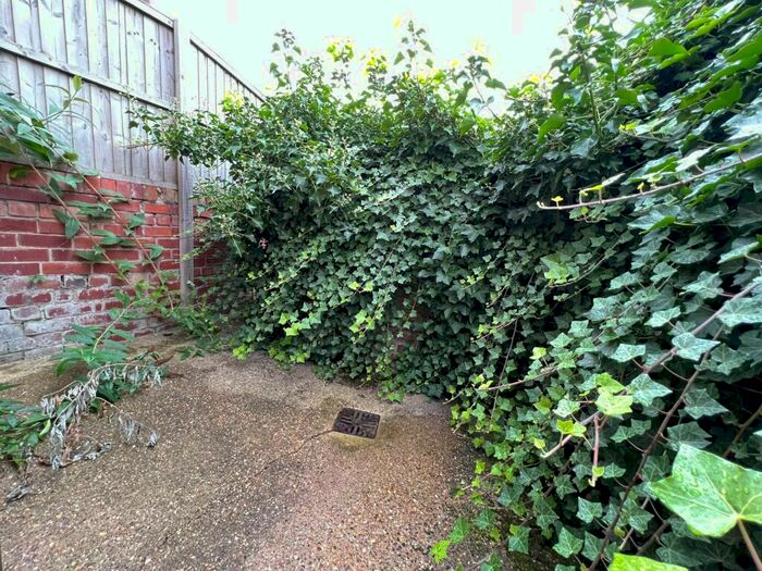 2 Bedroom Apartment To Rent In A Lees Hill Street, Nottingham, NG2