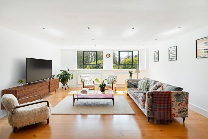 3 Bedroom Flat For Sale In Granville Park, Blackheath, SE13