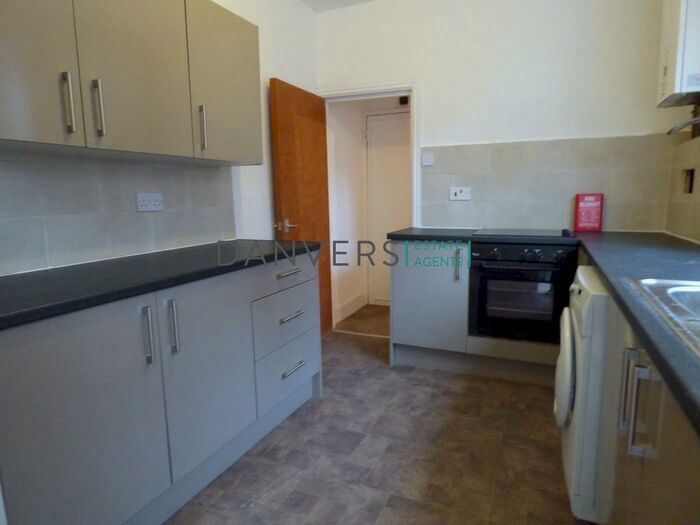 5 Bedroom Terraced House To Rent In Hazel Street, Leicester, LE2