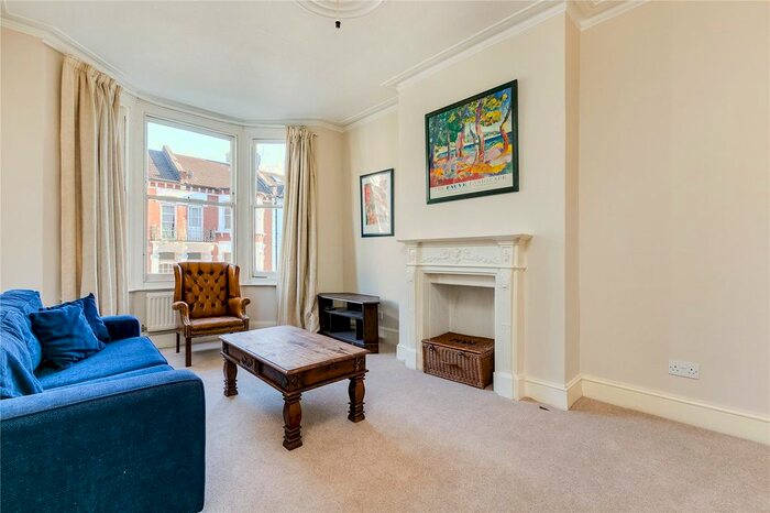 2 Bedroom Flat To Rent In Mirabel Road, London, SW6