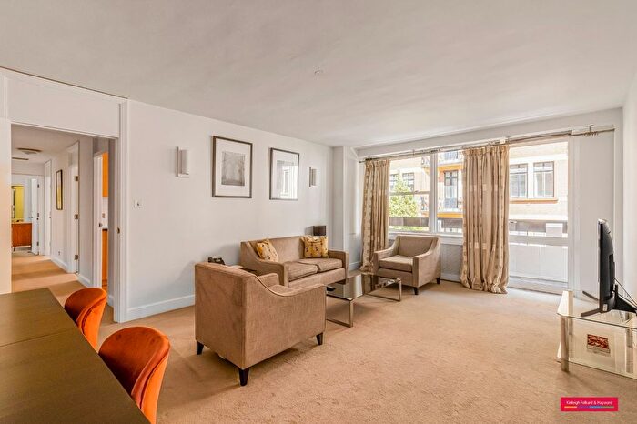 3 Bedroom Flat To Rent In Weymouth Street, London, W1W