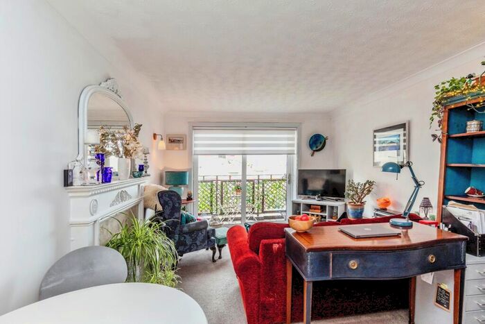 1 Bedroom Flat For Sale In Knightstone Road, Weston-super-Mare, Somerset, BS23