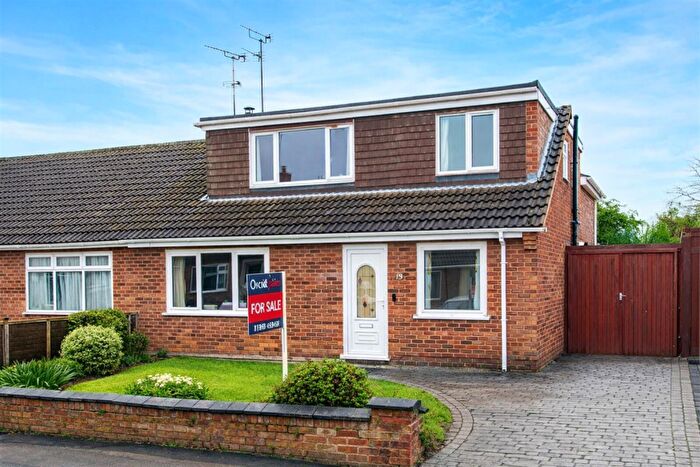 4 Bedroom House For Sale In Essex Gardens, Market Harborough, LE16
