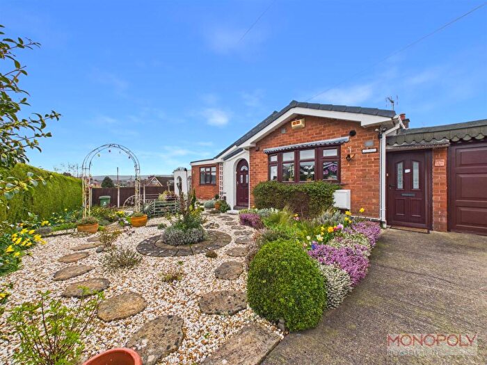 2 Bedroom Bungalow For Sale In East Avenue, Wrexham, LL11