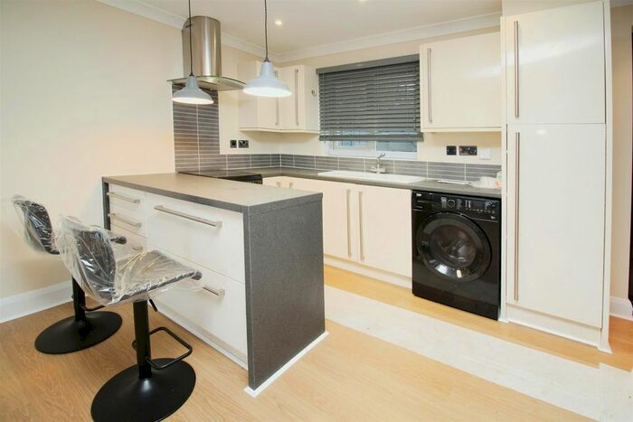 1 Bedroom End Of Terrace House To Rent In Edward Court, Hemel Hempstead, HP3