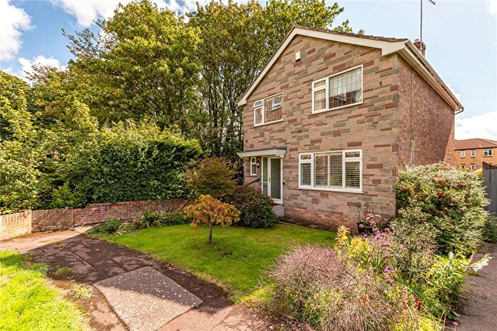 4 Bedroom Detached House For Sale In Cleeve Lodge Close, Downend, Bristol, BS16