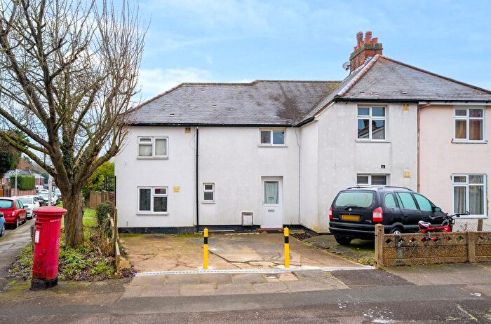 9 Bedroom End Of Terrace House For Sale In Greenstead Avenue, Woodford Green, IG8