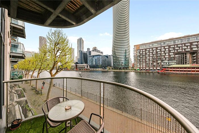 2 Bedroom Flat To Rent In Millharbour, Canary Wharf, London, E14