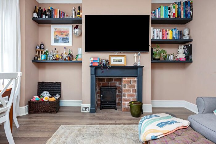 1 Bedroom Flat For Sale In Lennox Road, Broadwater, Worthing, BN11