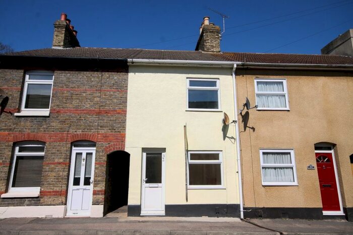 3 Bedroom Terraced House To Rent In Basset Road, Sittingbourne, Kent, ME10