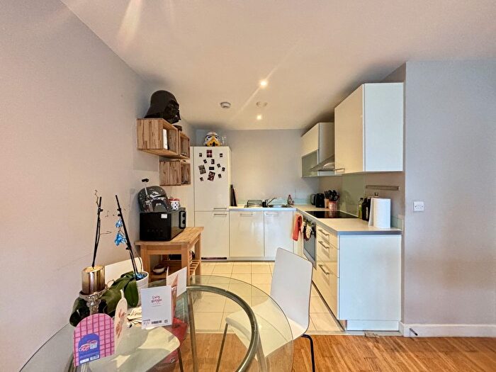 2 Bedroom Flat For Sale In Kelso Place, Castlefield, Manchester, M15