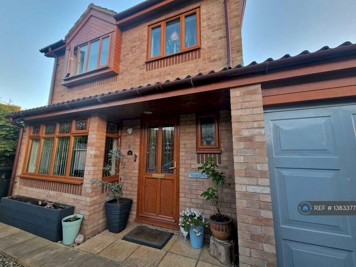 4 Bedroom Detached House To Rent In Bayspole Road, Norwich, NR15