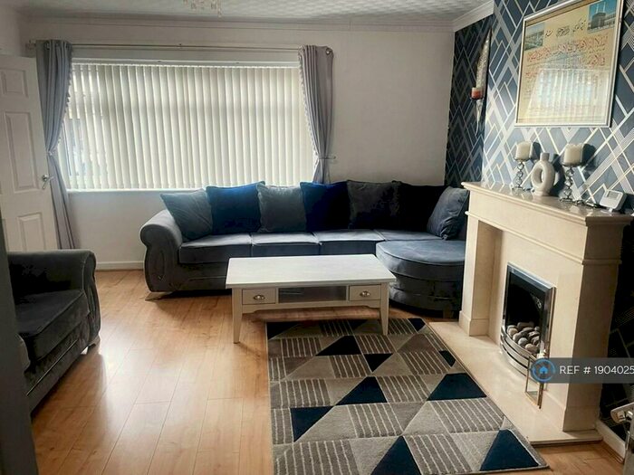 5 Bedroom Semi-Detached House To Rent In Aberdeen Place, Bradford, BD7