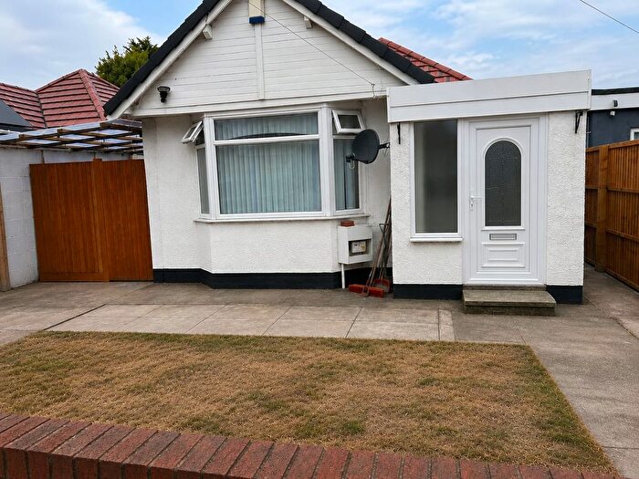 2 Bedroom Bungalow To Rent In Weaver Avenue, Rhyl, LL18