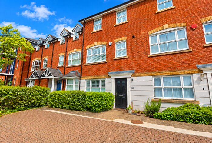 5 Bedroom Town House For Sale In Tower View, Chartham, CT4