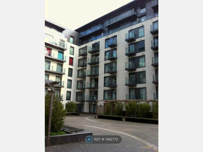1 Bedroom Flat To Rent In High Street, Slough, SL1
