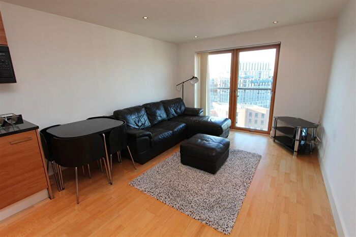 2 Bedroom Flat To Rent In La Salle, Leeds Dock, LS10