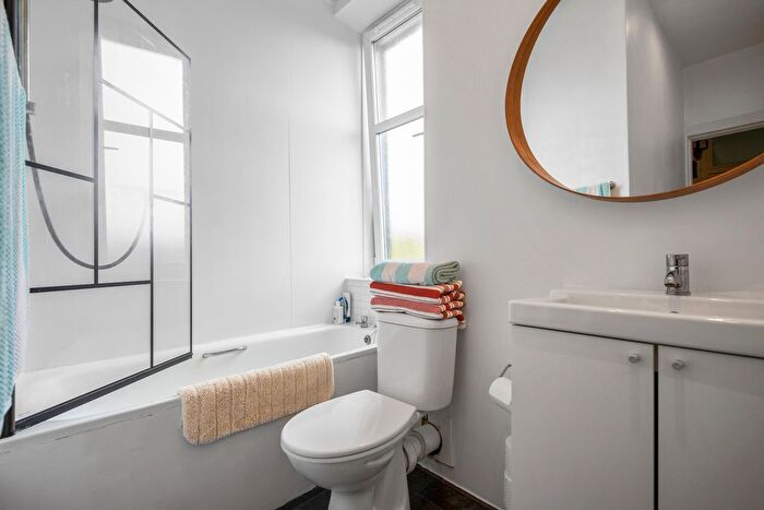 2 Bedroom Flat For Sale In (), Murrayfield Place, Murrayfield, Edinburgh, EH12
