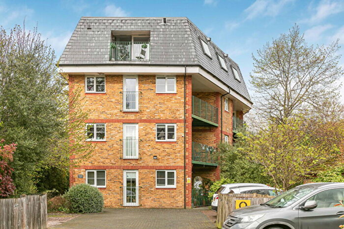 2 Bedroom Apartment To Rent In Albemarle Road, Beckenham, BR3