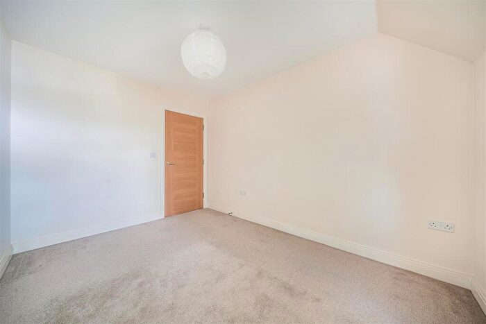 2 Bedroom Apartment For Sale In Wilmott House, Ashville Way, Wokingham, Berkshire, RG41