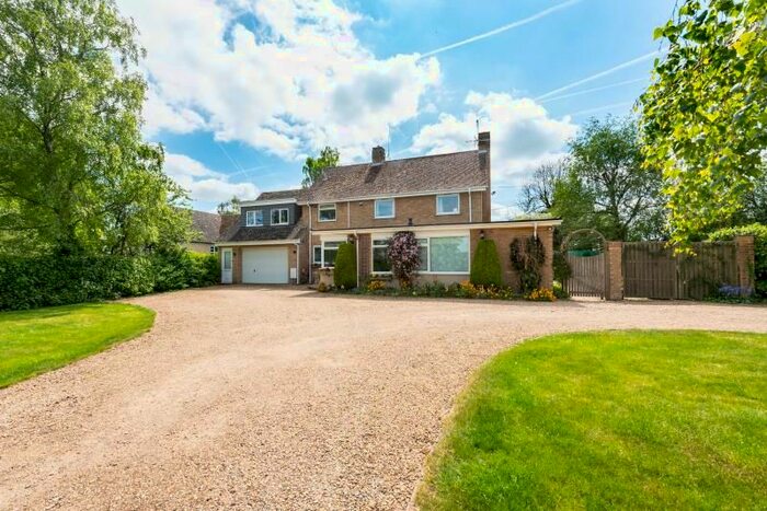 5 Bedroom Detached House For Sale In Raddlebarn, South Leigh Road, High Cogges, Witney, Oxfordshire, OX29