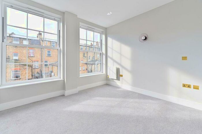 1 Bedroom Flat To Rent In Dalton Street, West Norwood, London, SE27