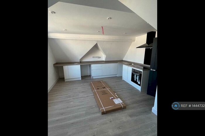 1 Bedroom Flat To Rent In Longton Grove Road, Weston-Super-Mare, BS23